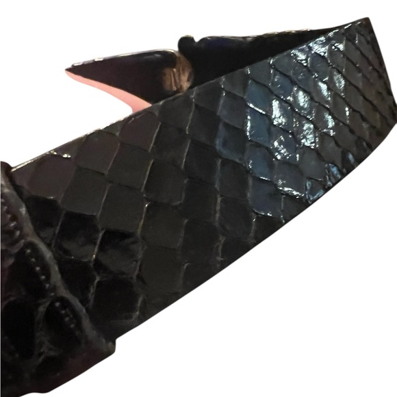 Judith Leiber Black snakeskin vintage Belt with Signature Detail adjustable - Picture 6 of 8